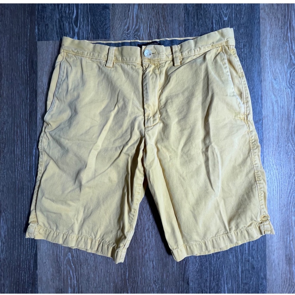 Banana Republic Chino Shorts Mens 31 Yellow Classic Casual Cotton 2221